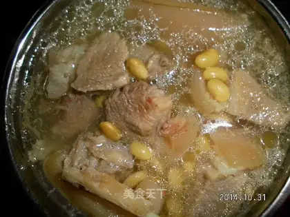 Soybean pig hoof