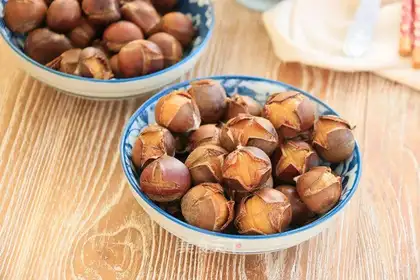 Steam chestnuts