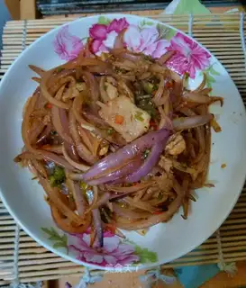 Onion fried meat