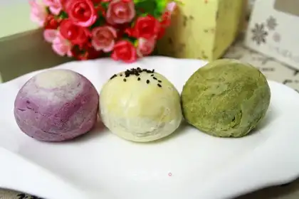 Little snacks that make a mess