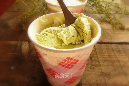 Green tea cream ice cream
