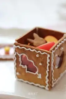 Homemade gingercake candy box