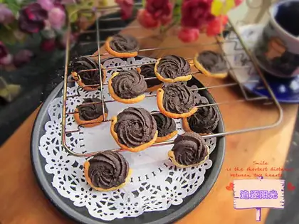 Snail cookies