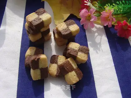 Double-coloured Chessies