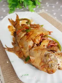 Red-burned mackerel