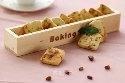 Pine cookies
