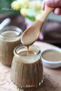 Homemade sesame sauce