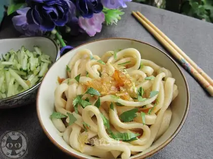 Onion oil noodles