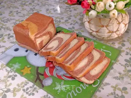 Two-colour little toast