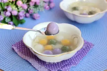 Colour soup round