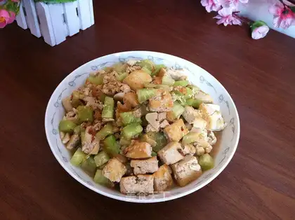 Roach shrimp and tofu