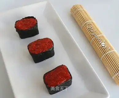 Caviar sushi