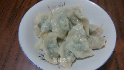 Eggs and spinach dumplings