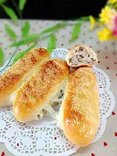 Yogurt-beans bread