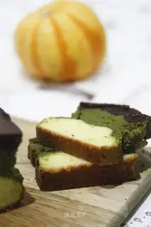 Three-colour marble oil cake