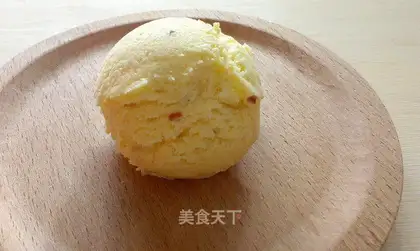 Vanilla cranberry ice cream