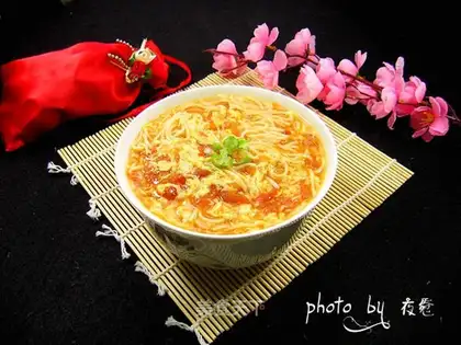 Tomato egg noodles