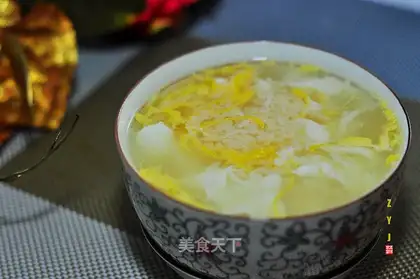 Soup of wine and eggs