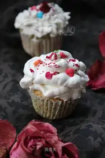 Butter rose cake