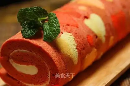 A red-coloured cake roll