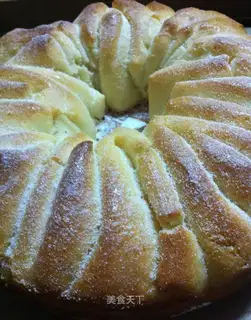 Tore bread with your hands