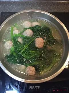 Spinachball soup