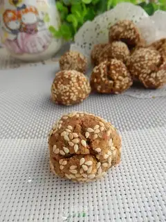 Sesame Cookie Ball