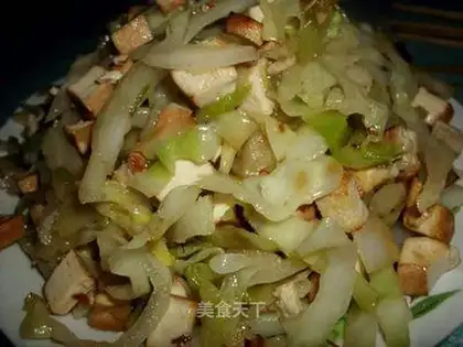 stir-fried cabbage with fragrant dried vegetables