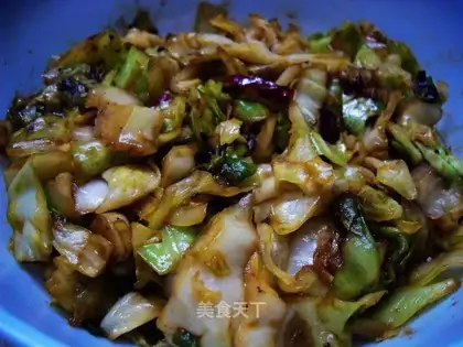 cabbage in tomato sauce