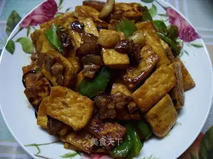 Diced pork and tofu