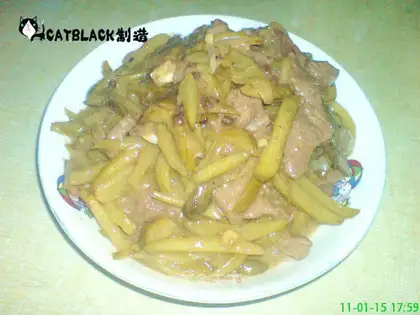 stir-fried beef with pickles