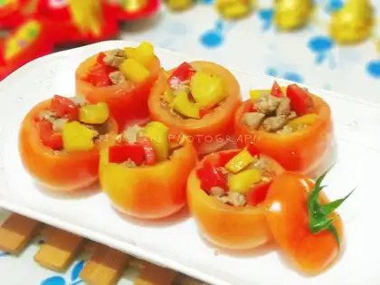 Stewed beef tenderloin with colorful pepper