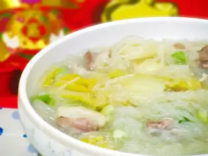 Pickled cabbage vermicelli pork belly