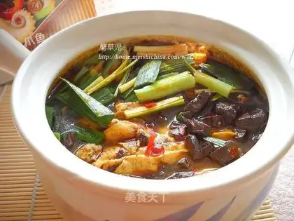 Stewed tofu with duck blood