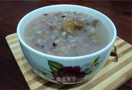 Coarse grains and chestnut porridge