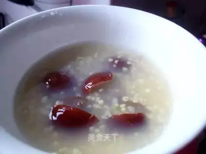 Millet and red dates porridge