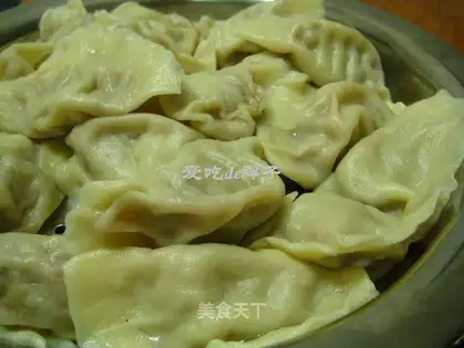 Chinese cabbage and three delicacies dumplings