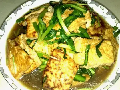 stir-fried tofu with leeks