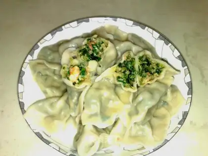 Chives, pork and shrimp dumplings