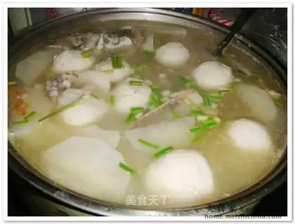 Fish balls and radish hotpot