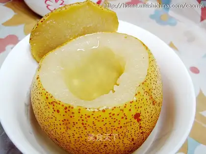 Stewed pear with Sichuan fritillaria and rock sugar