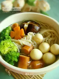 Broccoli ham and egg noodles