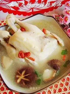 Clear chicken soup