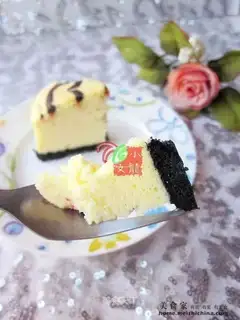 patterned cheesecake