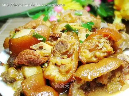 braised pork trotters