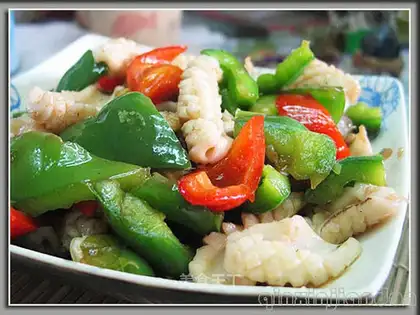 stir-fried squid with chili pepper