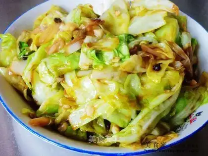 Hand-shredded cabbage in oyster sauce