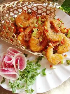 Shrimp in bamboo basket