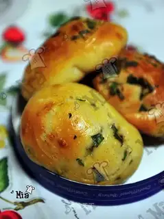 Miso chive bread