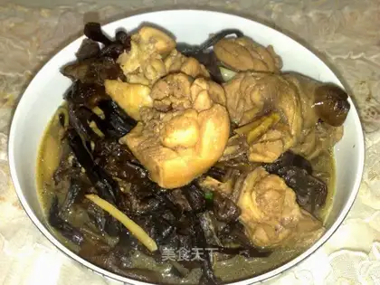 Chicken stewed with mushrooms